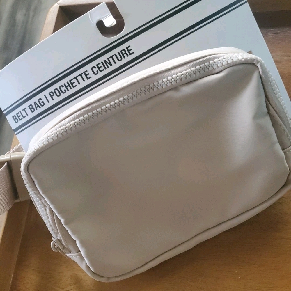 Mytagalongs Beige Belt Bag (Fanny Pack) Zipper Strap New